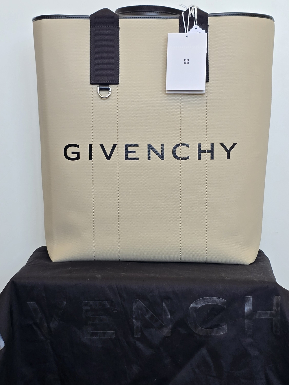 Givenchy Essentials Tote - Picture 2 of 12